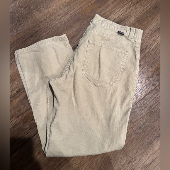 Patagonia Other - Patagonia Classic Corduroy Khaki Pants Sz 34x28 EUC